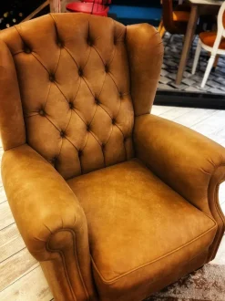 Poltrona in stile classica Poltrona in pelle capitonnè Epòque in Offerta Outlet