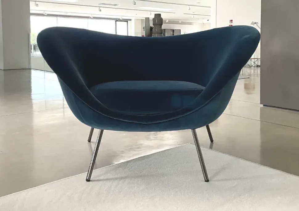 Poltrona in stile design D.154.2 Molteni & c in Offerta Outlet