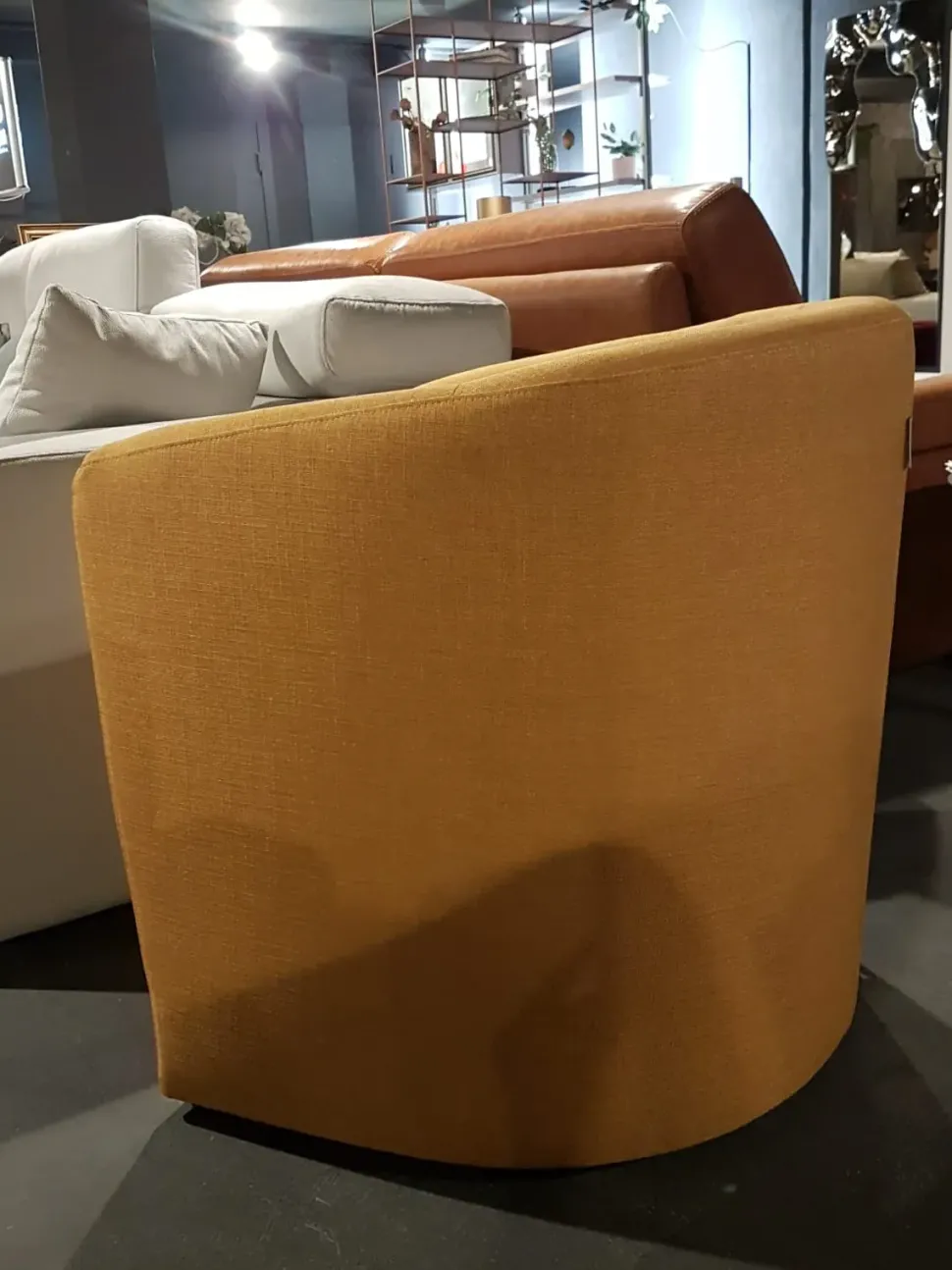 Poltrona in Tessuto Patty Artigianale a prezzo scontato