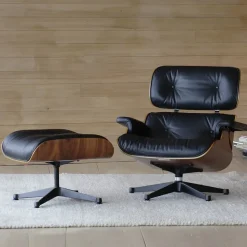 Poltrona modello Lounge chair & ottoman Collezione esclusiva ad un prezzo vantaggioso