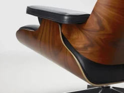 Poltrona modello Lounge chair & ottoman Collezione esclusiva ad un prezzo vantaggioso