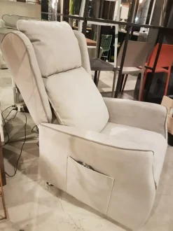 Poltrona relax modello Kiara a marchio Il benessere con forte sconto