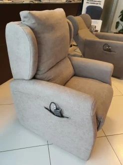 Poltrona relax modello Multipla 2023 a marchio Vitarelax con forte sconto
