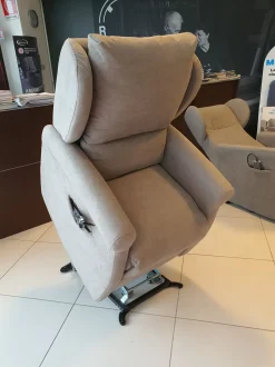 Poltrona relax modello Multipla 2023 a marchio Vitarelax con forte sconto