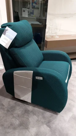 Poltrona relax modello Nadia girevole  a marchio Artigianale a prezzi outlet