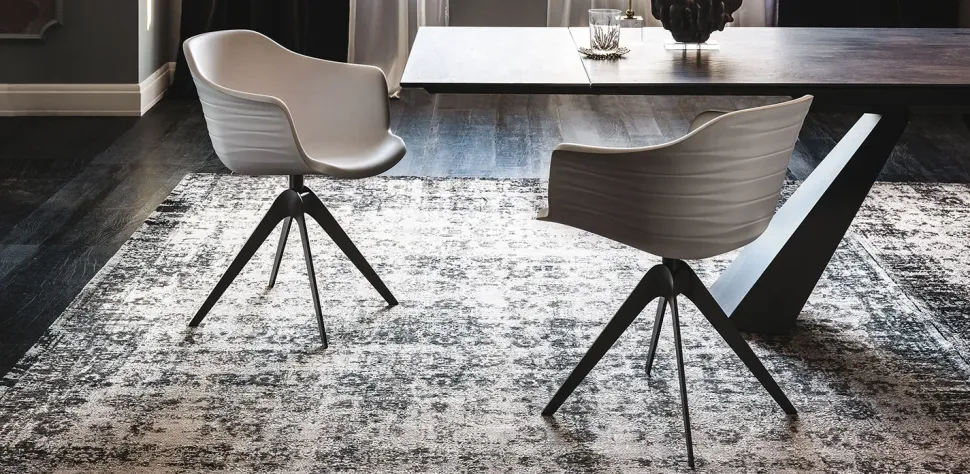 Poltroncina Indy Cattelan: seduta fissa, offerta outlet. Perfetta per l'architetto.