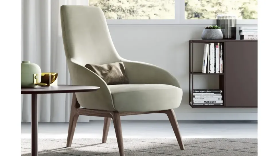 Poltroncina Karin Doimo Salotti scontata. Seduta fissa. Lunghezza 50 caratteri.