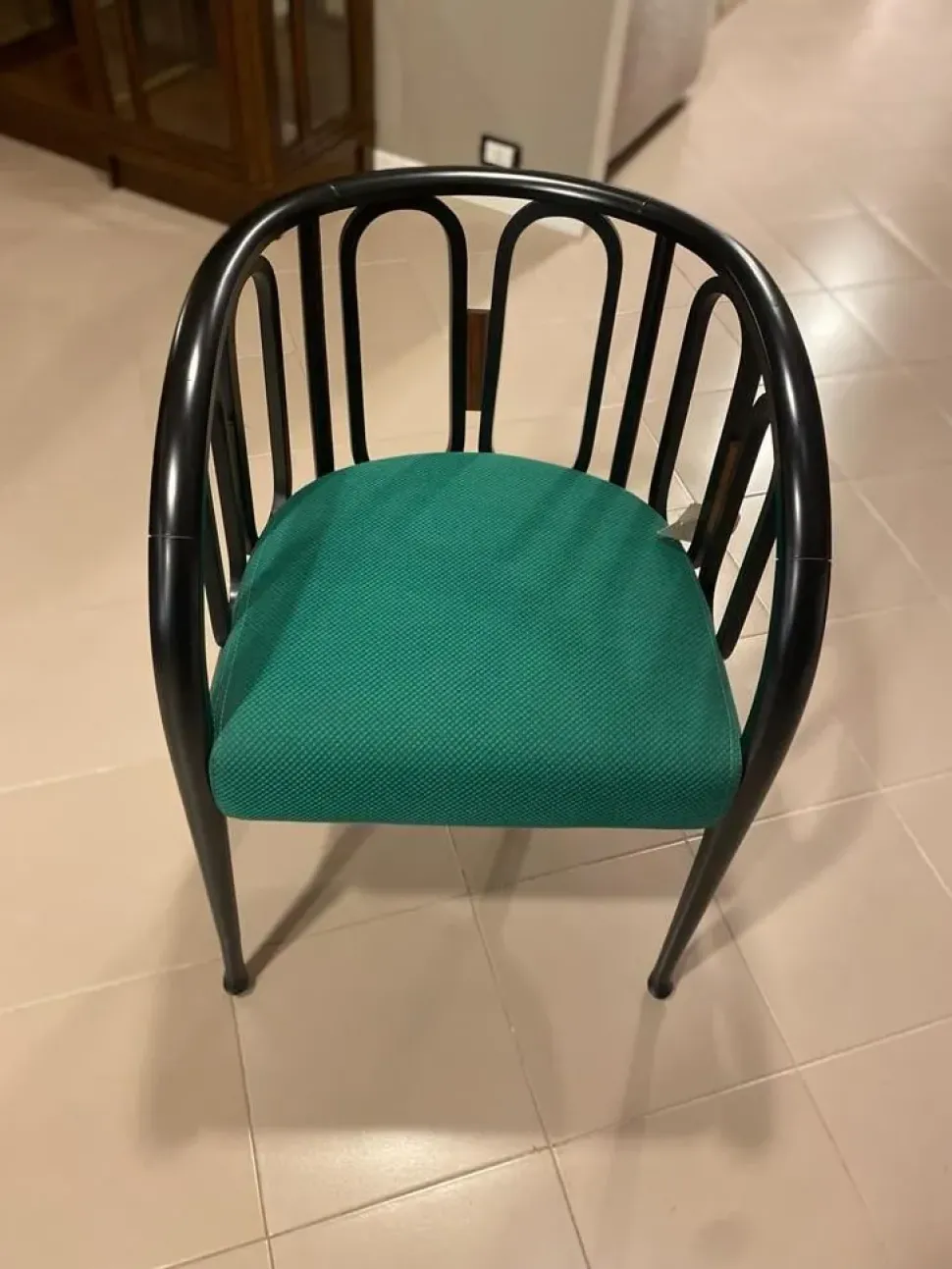 Poltroncina modello 63320 Giorgetti in Tessuto a prezzo scontato