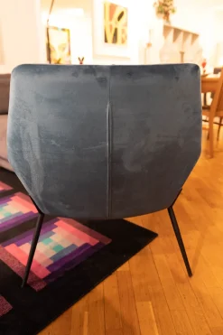 Poltroncina modello Poltrona artigianale in velluto Artigianale in Tessuto a prezzo scontato