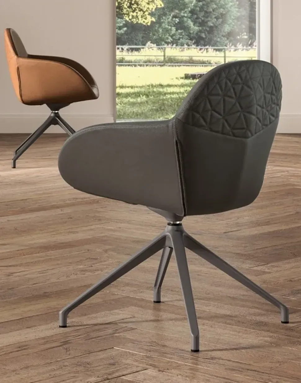 Poltroncina Zelda Con seduta fissa a marchio Ozzio in Offerta Outlet