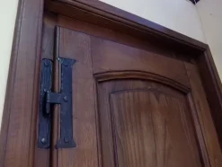 Porta a fodrina  a prezzo ribassato 66% in legno