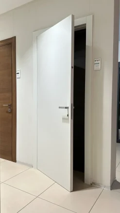 Porta liscia moderna Bertolotto in offerta