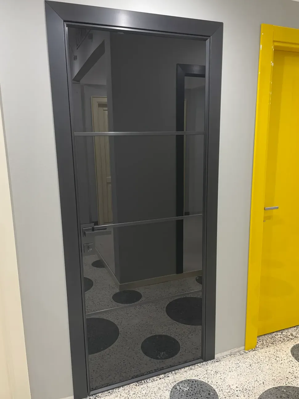 Porta moderna Garofoli Porta battente garofoli mod line lvl a prezzo Outlet