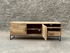 Porta tv di Outlet etnico modello Mobil portatv factory ferro e legno a PREZZI OUTLET