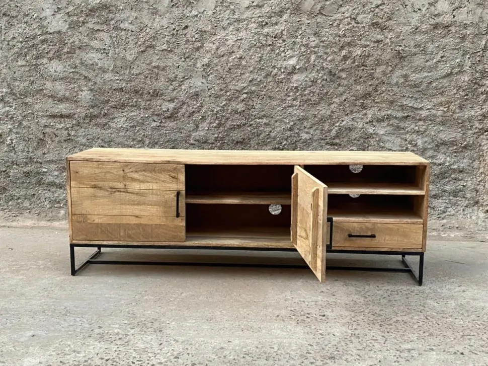 Porta tv di Outlet etnico modello Mobil portatv factory ferro e legno a PREZZI OUTLET