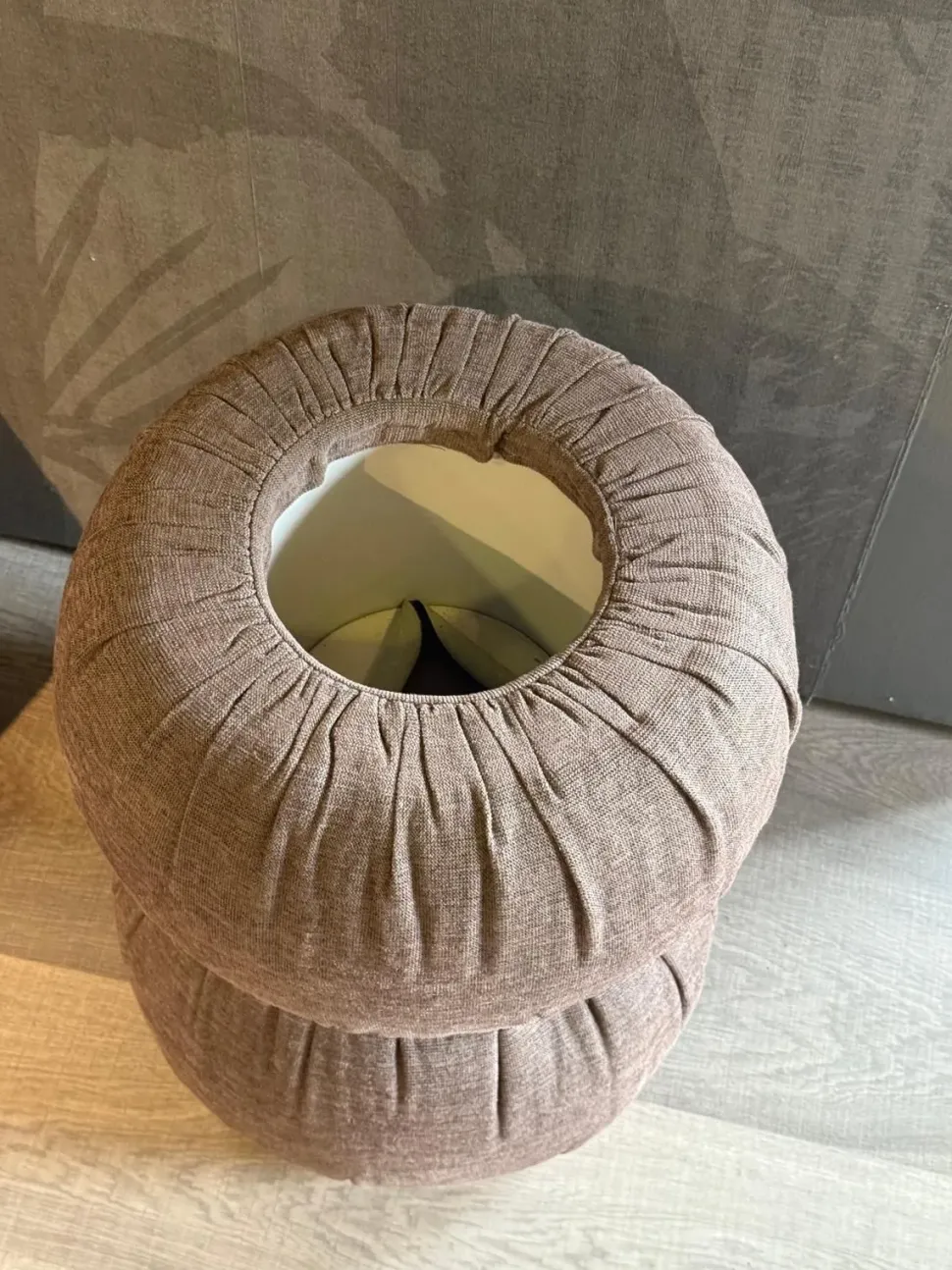 Pouf design modello Guccino Tomasella a prezzo scontato