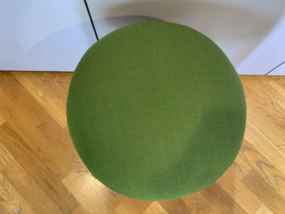Pouf Ikon Pedrali in offerta. Design moderno ed elegante.