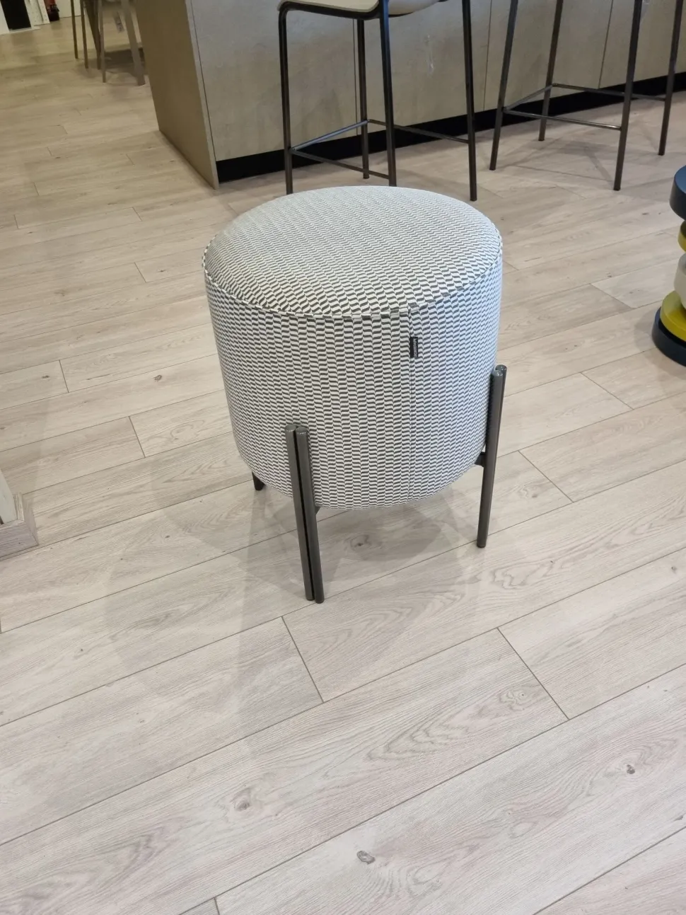 Pouf in tessuto Puffoso 46 x 55 cm a marchio Bontempi a prezzo scontato
