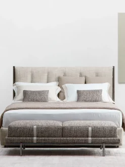 Pouf modello New bond Flou in offerta