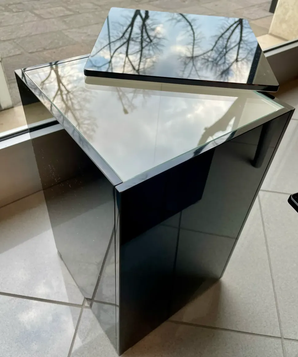 Prezzi ribassati per il tavolino moderno Slide di Glas italia