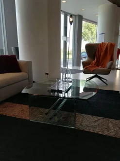 Prezzi ribassati per il tavolino design Burano di Simon