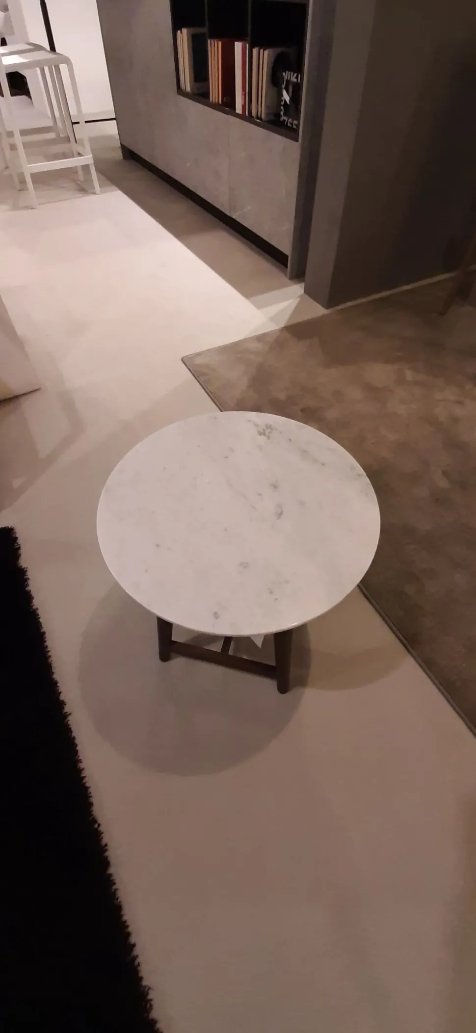 Prezzi ribassati per il tavolino moderno Tomo tondo di Desirèe