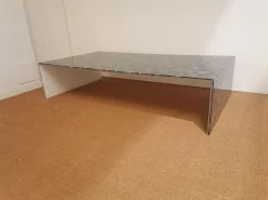 Prezzi ribassati per il tavolino design Bridge di Glas italia