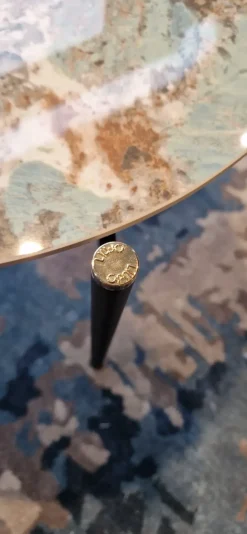 Prezzi ribassati per il tavolino design Caillou di Liu jo living