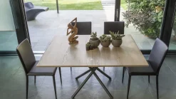 Prezzi ribassati per il tavolino moderno Lotus di Altacom