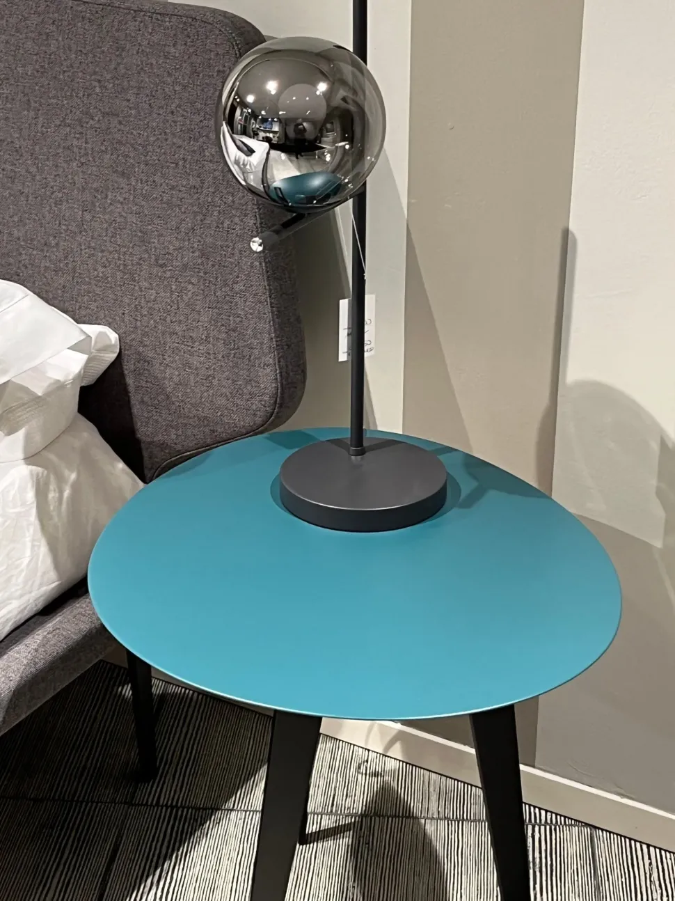 Prezzi ribassati per il tavolino design Flower di Lema