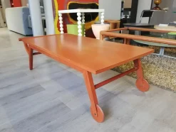 Prezzi ribassati per il tavolino classico Da caffè  di Calligaris