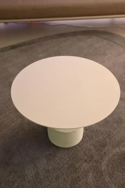 Prezzi ribassati per il tavolino design Roll di Kettal