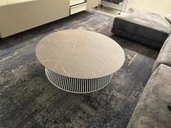 Prezzi ribassati per il tavolino moderno Brigitte di Tomasella