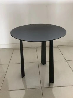 Prezzi ribassati per il tavolino design Tao di Bontempi