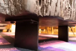 Prezzi ribassati per il tavolino design N. 1 tavolino legno massello sezione originale tronco di Artigianale