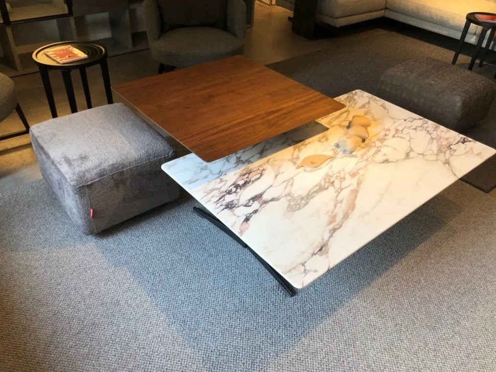 Prezzi ribassati per il tavolino design Fly di Flexform