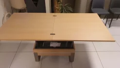 Prezzi ribassati per il tavolino moderno Joge di Ozzio