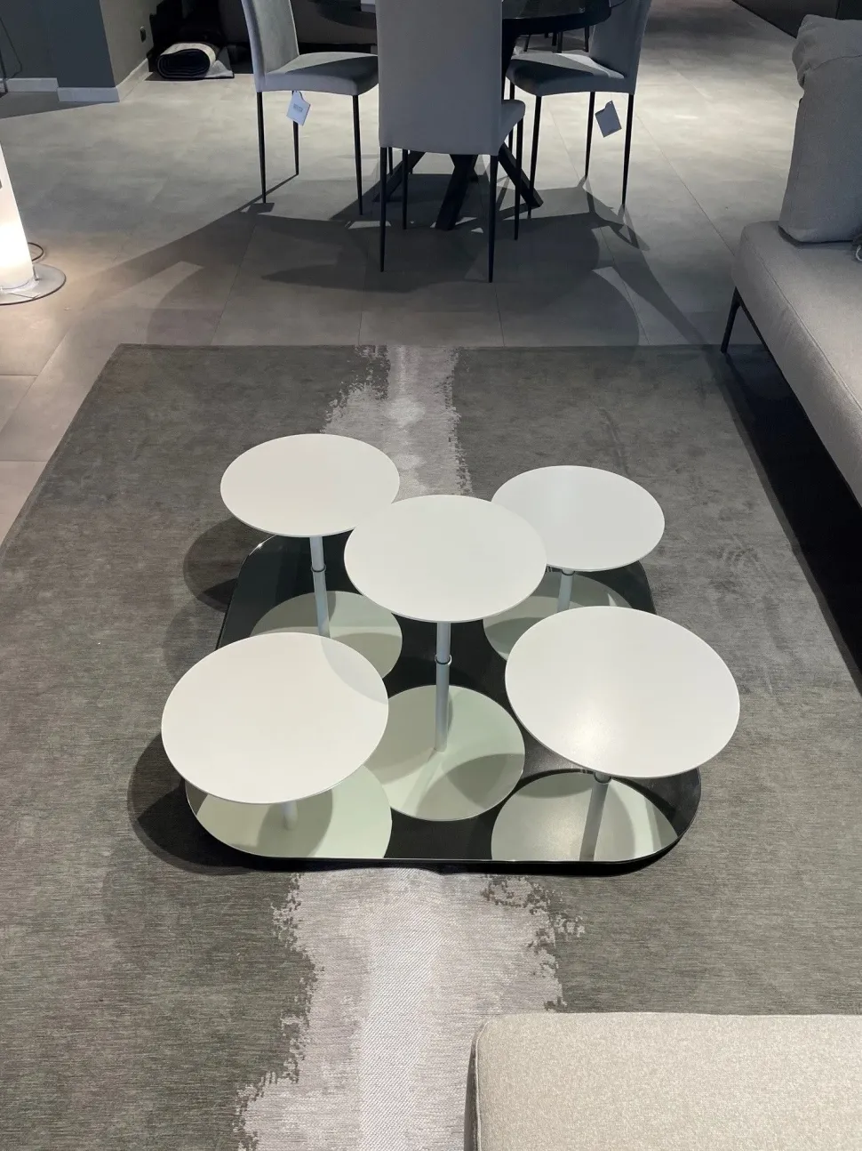 Prezzi ribassati per il tavolino design Valentine di Tonin casa