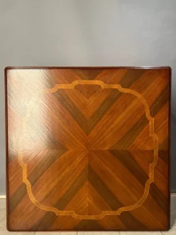 Prezzi ribassati per il tavolino classico M5 210 di Marchetti