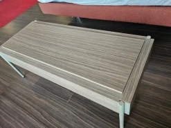 Prezzi ribassati per il tavolino moderno Panca di Adok