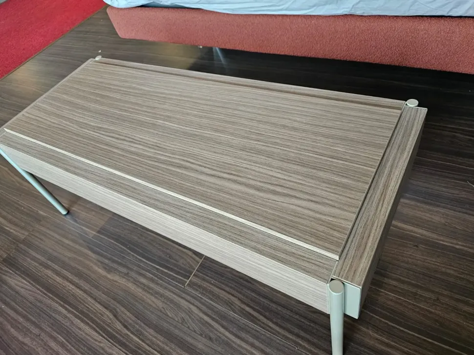 Prezzi ribassati per il tavolino moderno Panca di Adok