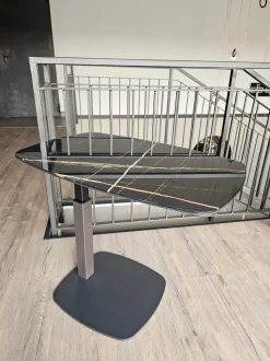 Prezzi ribassati per il tavolino moderno Servus  di Easyline