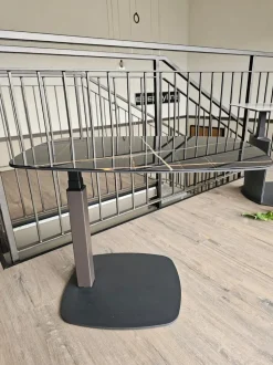 Prezzi ribassati per il tavolino moderno Servus  di Easyline