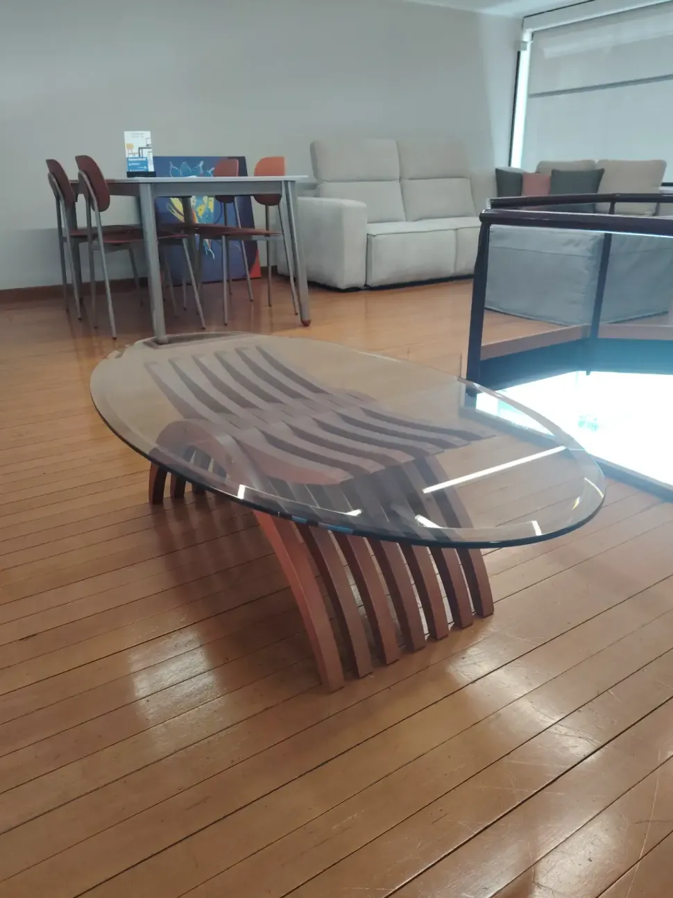 Prezzi ribassati per il tavolino moderno Airone di Artigianale