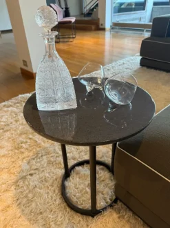 Prezzi ribassati per il tavolino design Regent di Molteni & c