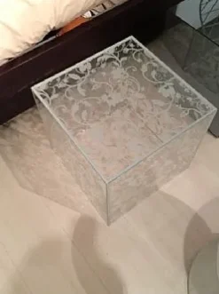 Prezzi ribassati per il tavolino design Domino di Glas italia