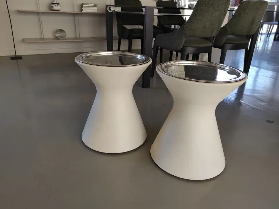 Prezzi ribassati per il tavolino design Buddy di Molteni & c