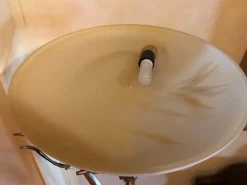 Progettista Interni: Lampada da terra Olivia, stile classico, prezzi vantaggiosi.