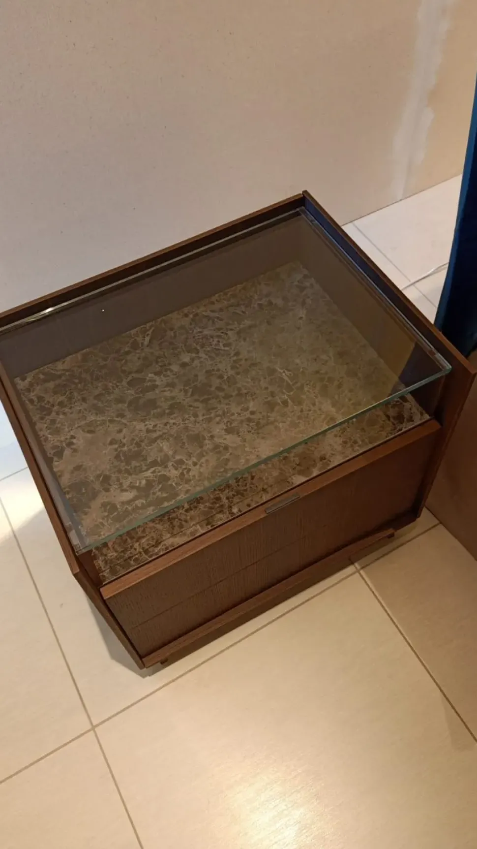 Progettista interni: scopri il comodino Sangiacomo Mod Cabaret in legno a prezzo scontato!