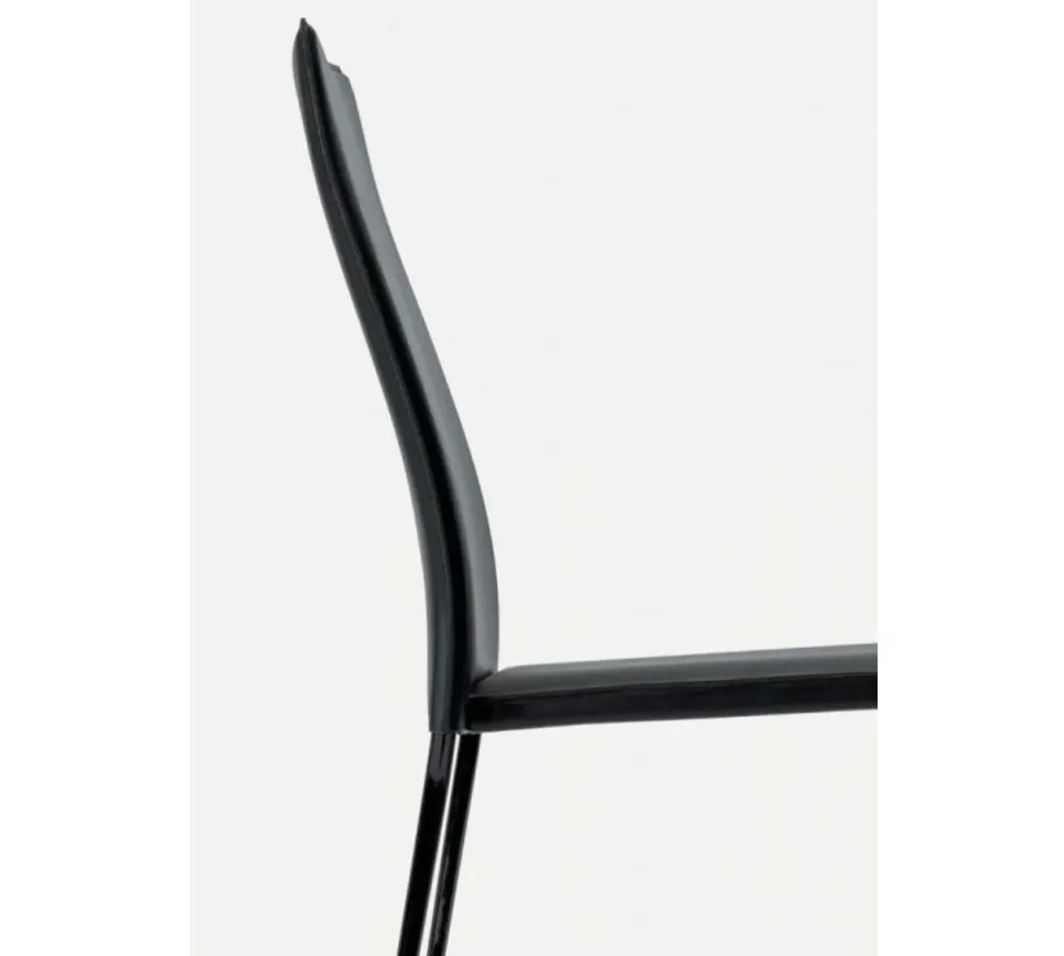 Progettista interni: Sedia Tai Bontempi, schienale alto, trapuntata, prezzo ribassato.